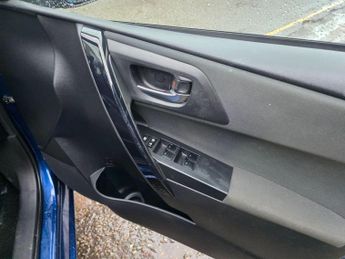 Toyota Auris 1.8 VVT-h Icon CVT Euro 6 (s/s) 5dr