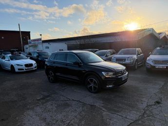 Volkswagen Tiguan 2.0 TDI BlueMotion Tech SE Navigation DSG 4Motion Euro 6 (s/s) 5
