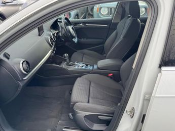 Audi A3 2.0 TDI Sport Sportback S Tronic Euro 6 (s/s) 5dr (Nav)