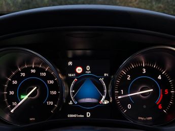 Jaguar XE 2.0d Portfolio Auto AWD Euro 6 (s/s) 4dr