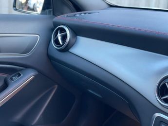 Mercedes-Benz GLA 2.1 GLA200d AMG Line (Premium) 7G-DCT Euro 6 (s/s) 5dr