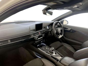 Audi A4 Avant 2.0 TFSI 35 Black Edition Estate 5dr Petrol S Tronic Euro 6 (s/s