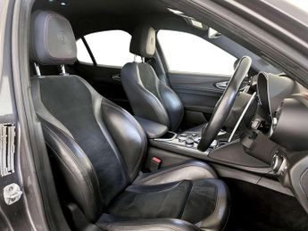 Alfa Romeo Giulia 2.9 V6 Bi-Turbo Quadrifoglio Auto Euro 6 (s/s) 4dr