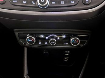 Vauxhall Crossland X 1.6 Turbo D Tech Line Nav SUV 5dr Diesel Manual Euro 6 (s/s) (12