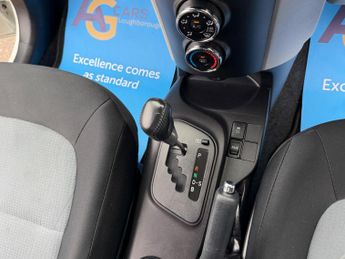 Toyota iQ 1.0 VVT-i Multidrive Euro 5 3dr