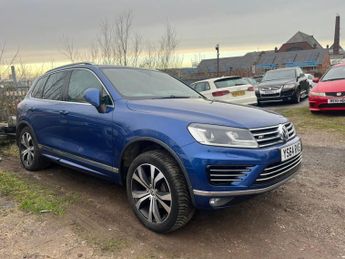 Volkswagen Touareg 3.0 TDI V6 BlueMotion Tech R-Line Tiptronic 4WD Euro 6 (s/s) 5dr