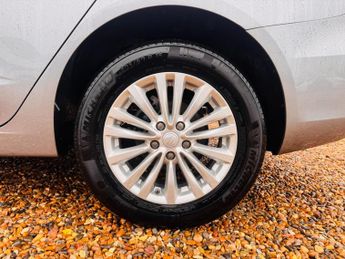 MG MG5 52.5kWh Exclusive Auto 5dr