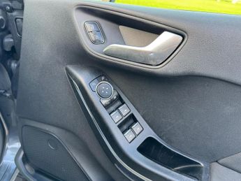 Ford Fiesta 1.0T EcoBoost Titanium Auto Euro 6 (s/s) 5dr