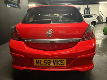 Vauxhall Astra 1.9 CDTi 16v SRi Hatchback 5dr Diesel Automatic (192 g/km, 118 b