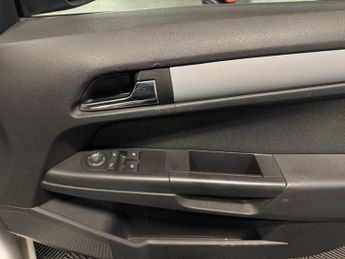 Vauxhall Astra 1.8i 16v Club 5dr