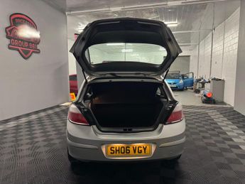 Vauxhall Astra 1.8i 16v Club 5dr