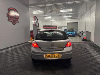 Vauxhall Astra 1.8i 16v Club 5dr