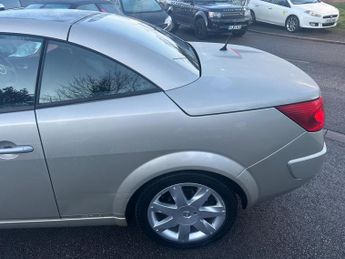 Renault Megane 1.6 VVT Dynamique 2dr