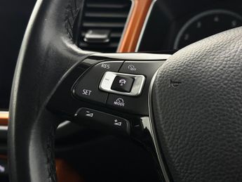 Volkswagen T-Roc 1.0 TSI Design Euro 6 (s/s) 5dr