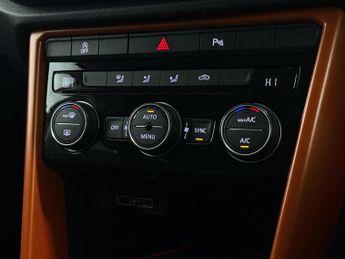 Volkswagen T-Roc 1.0 TSI Design Euro 6 (s/s) 5dr