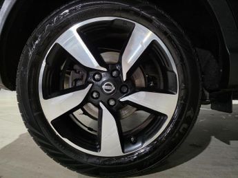 Nissan Qashqai 1.2 DIG-T N-Connecta XTRON 2WD Euro 6 (s/s) 5dr