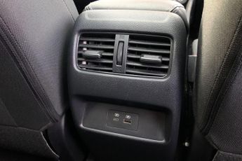 Nissan Qashqai 1.3 DiG-T MH 158 N-Connecta 5dr Xtronic