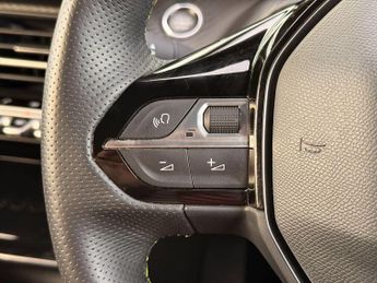 Peugeot E-2008 50kWh GT SUV 5dr Electric Auto (7kW Charger) (136 ps)