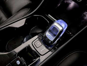 Volvo XC40 1.5h T4 Recharge 10.7kWh Plus SUV 5dr Petrol Plug-in Hybrid Auto