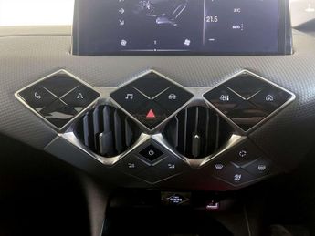 DS AUTOMOBILES DS 3 1.2 PureTech Rivoli SUV 5dr Petrol EAT8 Euro 6 (s/s) (130 ps)