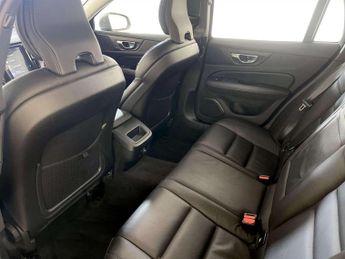 Volvo V60 2.0 T4 Momentum Plus Estate 5dr Petrol Auto Euro 6 (s/s) (190 ps