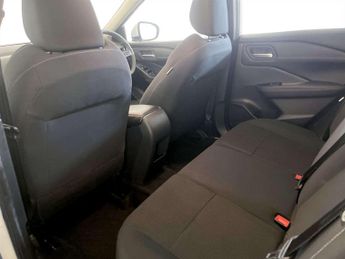 Nissan Qashqai 1.3 DIG-T MHEV Visia SUV 5dr Petrol Hybrid Manual Euro 6 (s/s) (