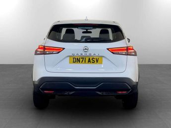 Nissan Qashqai 1.3 DIG-T MHEV Visia SUV 5dr Petrol Hybrid Manual Euro 6 (s/s) (