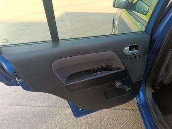 Ford Fusion 1.4 TDCi Style + 5dr