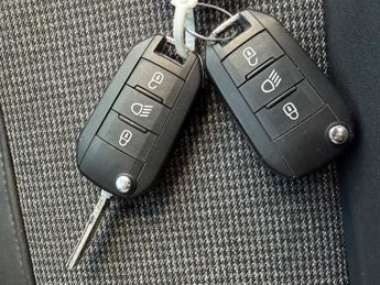 Peugeot 5008 1.2 PureTech Allure EAT Euro 6 (s/s) 5dr