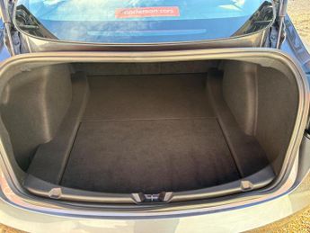 Tesla Model 3 Standard Range Plus Auto RWD 4dr