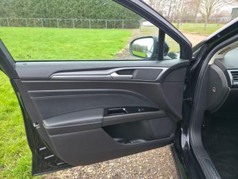 Ford Mondeo 2.0 TiVCT Titanium Edition CVT Euro 6 (s/s) 5dr