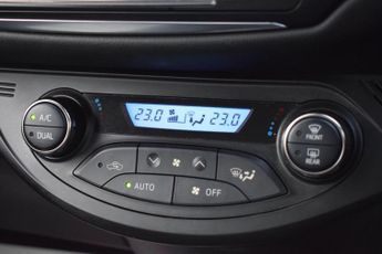 Toyota Yaris 1.5 VVT-h Excel E-CVT Euro 6 (s/s) 5dr (15in Alloy)