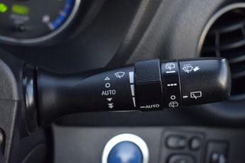 Toyota Yaris 1.5 VVT-h Excel E-CVT Euro 6 (s/s) 5dr (15in Alloy)