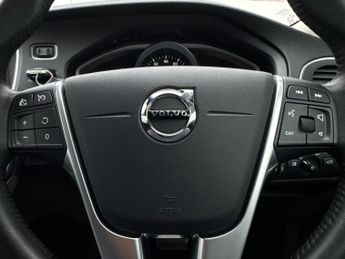 Volvo V40 1.5 T2 Momentum Edition Auto Euro 6 (s/s) 5dr