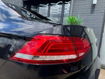 VOLKSWAGEN PASSAT 2.0 BiTDI BlueMotion Tech R-Line Saloon 4dr Diesel DSG 4Motion E