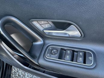 Mercedes-Benz A Class 1.3 A180 SE 7G-DCT Euro 6 (s/s) 5dr