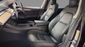 Tesla Model 3 Standard Range Plus Auto RWD 4dr