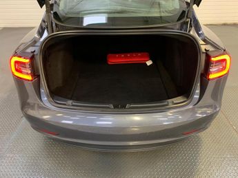 Tesla Model 3 Standard Range Plus Auto RWD 4dr