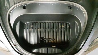 Tesla Model 3 Standard Range Plus Auto RWD 4dr