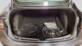 Tesla Model 3 Standard Range Plus Auto RWD 4dr