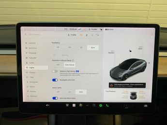 Tesla Model 3 Standard Range Plus Auto RWD 4dr