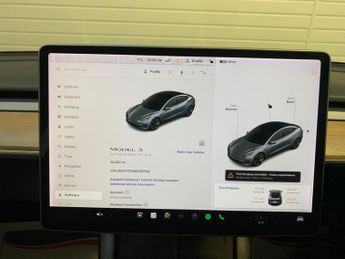 Tesla Model 3 Standard Range Plus Auto RWD 4dr