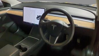 Tesla Model 3 Standard Range Plus Auto RWD 4dr