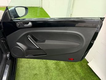 Volkswagen Beetle 2.0 TDI BlueMotion Tech Design DSG Euro 6 (s/s) 3dr