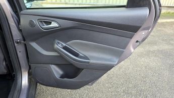 Ford Focus 1.6 TDCi Titanium Euro 5 (s/s) 5dr