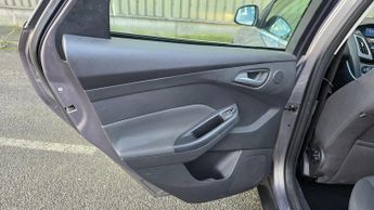 Ford Focus 1.6 TDCi Titanium Euro 5 (s/s) 5dr