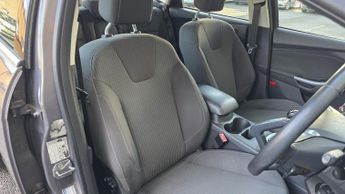 Ford Focus 1.6 TDCi Titanium Euro 5 (s/s) 5dr