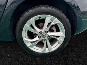 Vauxhall Astra 1.4i Turbo SRi Nav Auto Euro 6 (s/s) 5dr