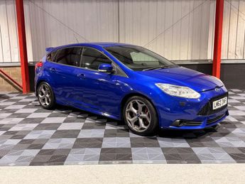 Ford Focus 2.0T EcoBoost ST-3 Euro 5 (s/s) 5dr