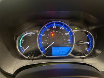 Toyota Yaris 1.5 VVT-h Icon E-CVT Euro 6 5dr